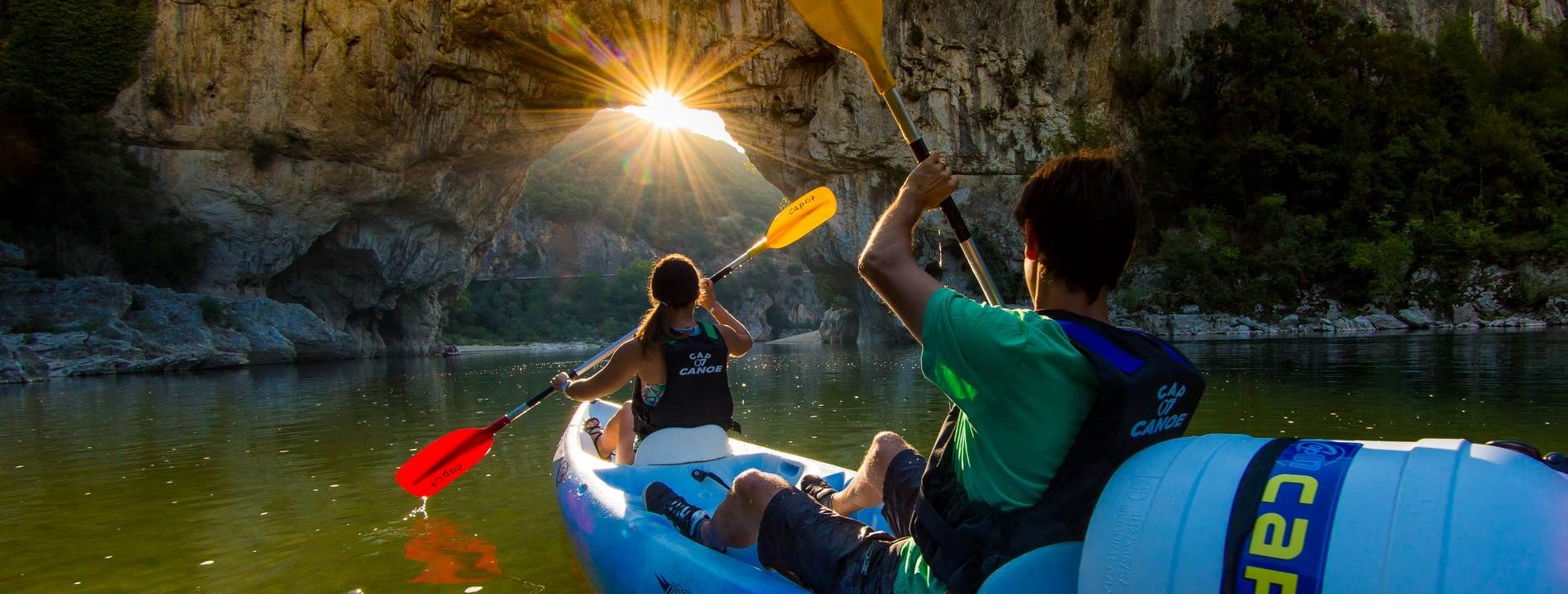 Canoë et petit déj au Pont d'Arc