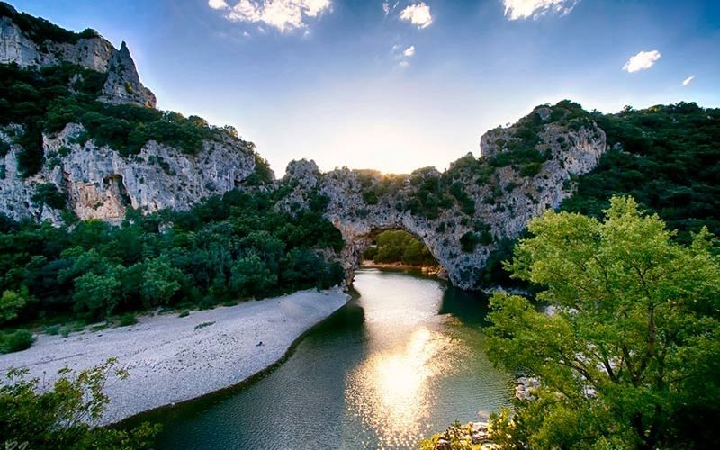 Canoë - Kayak de Saint-Maurice-d'Ardèche à Saint-Martin-d'Ardèche - 55 kms / 3 jours avec Abaca / Ardèche Aventure