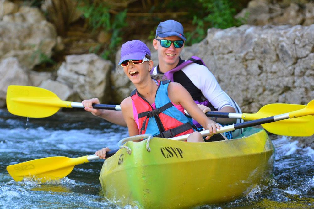 Canoë - Kayak de Vogüé/Balazuc à St Martin d'Ardèche - 56 km / 4 jours avec Canoës Service