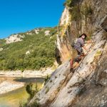 Autovrije vakantie: rechteroever Gorges de l'Ardèche, natuurlijke chic