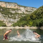 Autovrije vakantie: rechteroever Gorges de l'Ardèche, natuurlijke chic