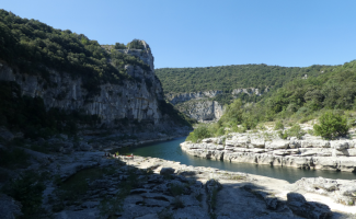 Wandeling: De ingang van de Ardèche kloof met de Louby