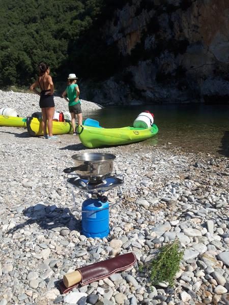 Kano - Kajak van Vallon tot St Martin d'Ardèche - 32 km / 2 dagen met la Petite Mer