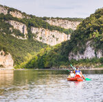 © Kano - Kajak van Vallon tot St Martin d'Ardèche - 32 km / 2 dagen met La Vernède - Loulou Bateaux