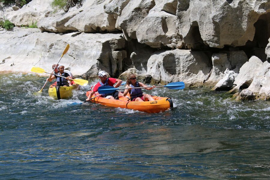 anderhalve dag per kano met een natuurgids van het natuurreservaat van de Gorges de l’Ardèche - 1 nacht in een bivak