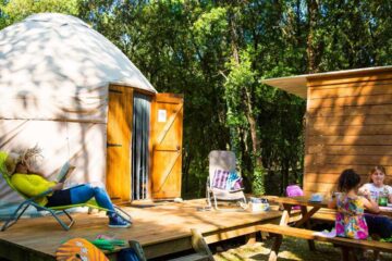 Yourte camping insolite 1000 étoiles Ardèche ©Steph Tripot