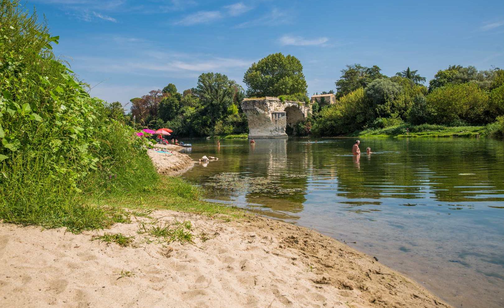 Plage-du-Pont-Cassé-St-Just-d'Ardèche©Marina Geray